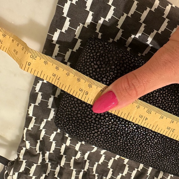 HALSTON heritage evening clutch - Picture 8 of 10